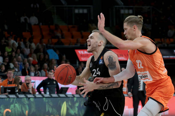 驰骋于翠绿 驰骋于翠绿