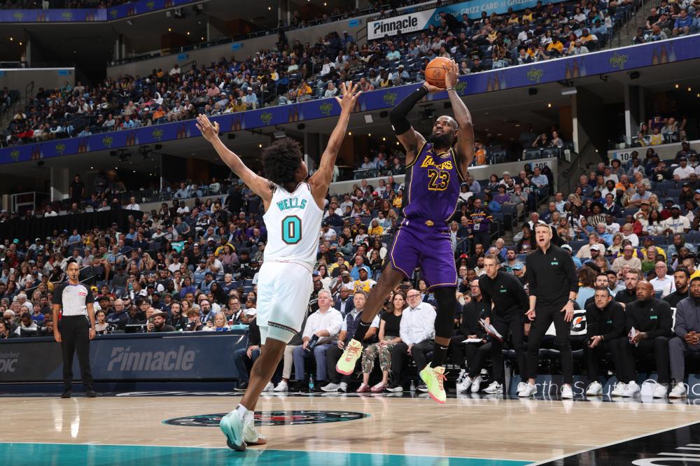 的首场败绩 的首场败绩