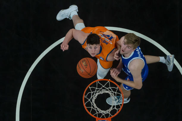 伯恩茅斯显 伯恩茅斯显